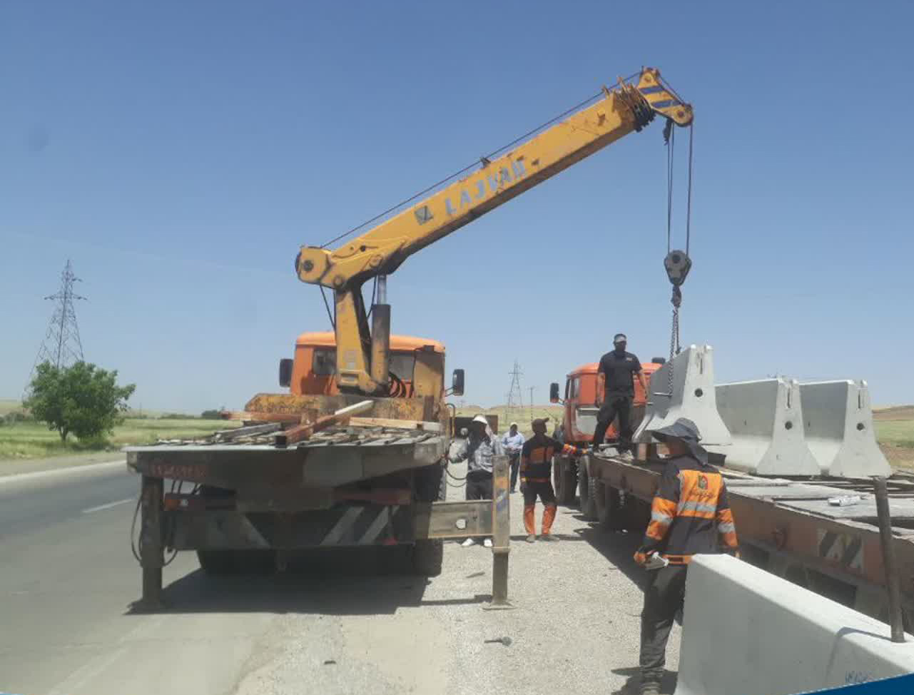 نصب حفاظ های بتنی جاده همدان–سنندج آغاز شد