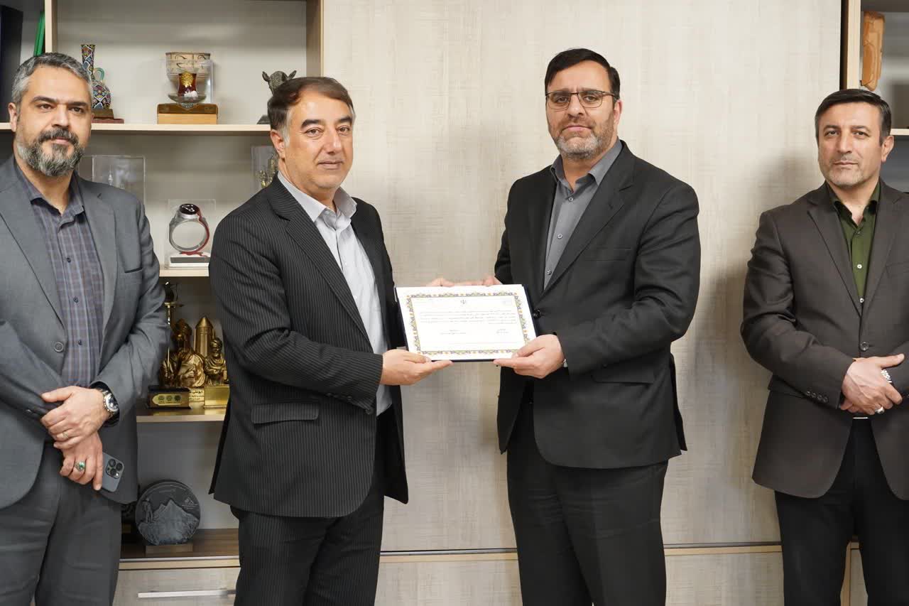 صدور پروانه فعالیت موزه مشارکتی میدان امام(ره) به نام شهرداری همدان