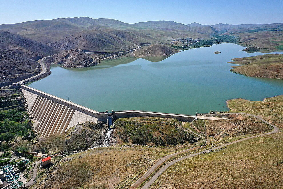 ذخیره سداکباتان به نیمه رسید