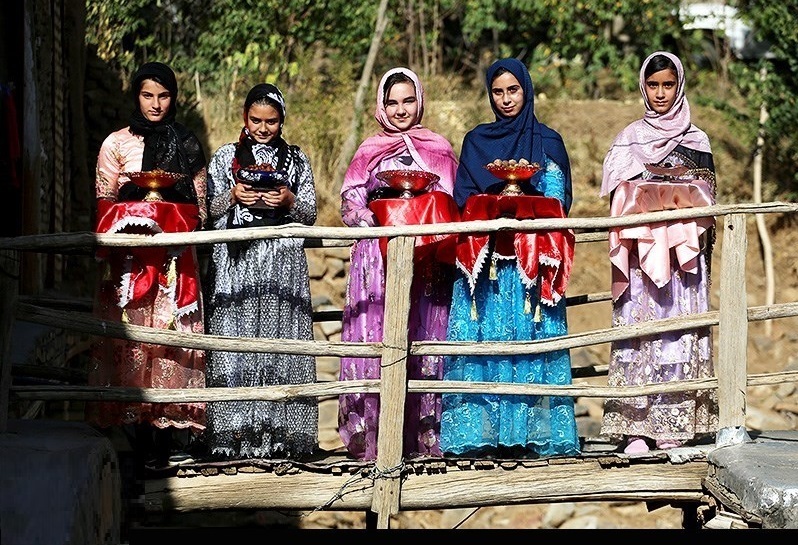 چهارمین جشنواره آلو در «حیدره‌ قاضی‌خان» برگزار شد