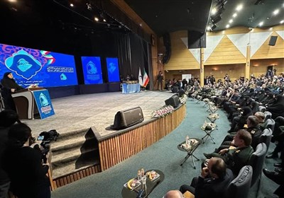  از خانواده بانو دباغ تجلیل شد/رونمایی از آثار برگزیده