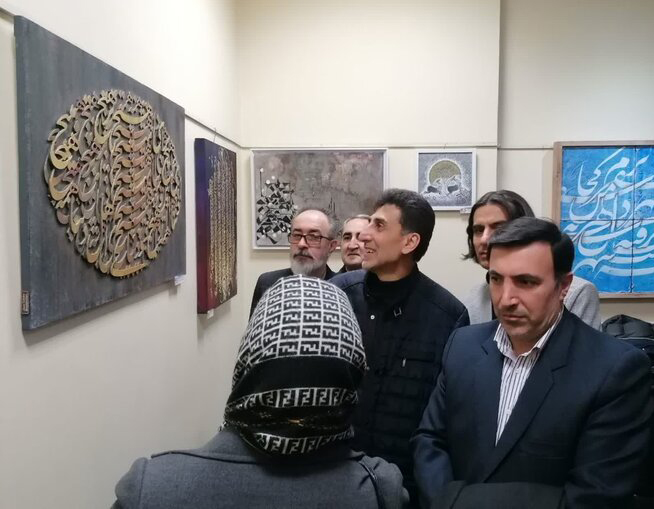 نمایشگاه ۱۰۳ اثر از هنرمندان در 