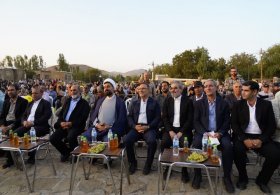 شانزدهمین جشنواره شیره‌پزی مانیزان برگزار شد 