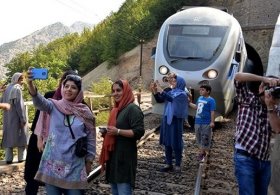 ورود نخستین قطار گردشگری به همدان
