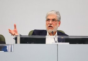  استانداری باید حلقه اتصال صنعت و دانشگاه باشد 