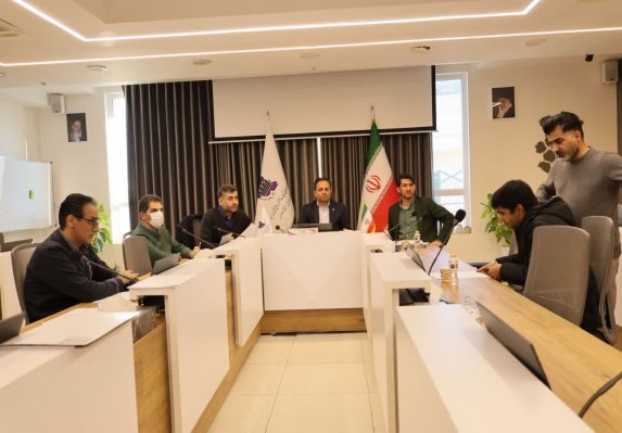  تعیین تکلیف قراردادهای راکـد و غیرفعال مستقر در استان همدان 