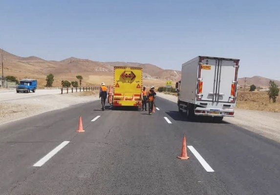 توسعه ۳۱ کیلومتر روشنایی و اجرای بیش از ۲ هزار کیلومتر خط‌کشی در محورهای استان 