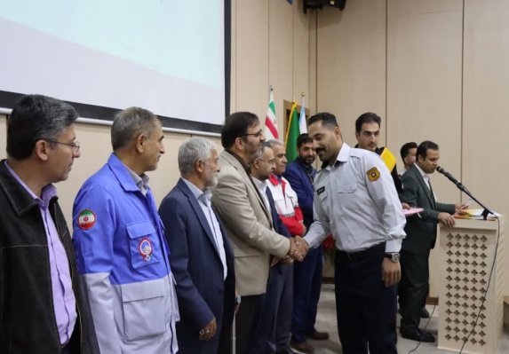 توجه جدی به تجهیزات نوین آتش‌نشانی و حمایت از آتش‌نشانان 