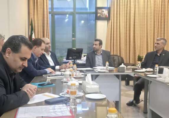 تفاهم‌نامه ۸ هزار میلیاردی برای احداث نیروگاه خورشیدی در همدان امضا شد
