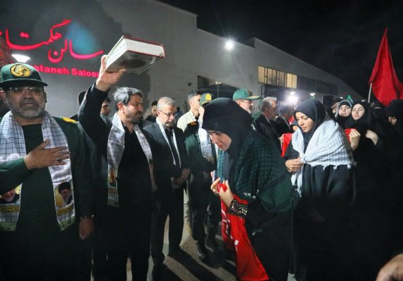 استاندار همدان سوگواران رهبر شهید را بدرقه کرد