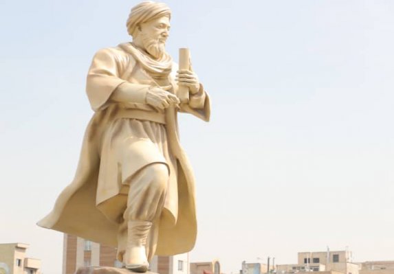 پرده‌برداری از تندیس بوعلی به عنوان نماد شرق تهران