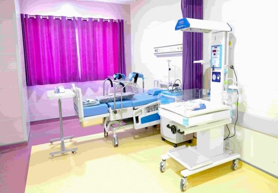 انجام زایمان فیزیولوژیک در بیمارستان کودکان اکباتان