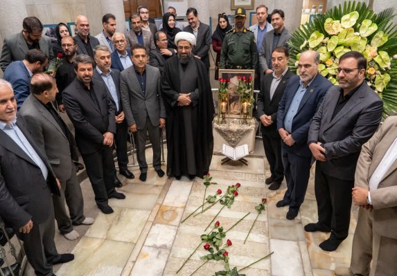 بزرگداشت بوعلی سینا و روز پزشک در همدان برگزار شد