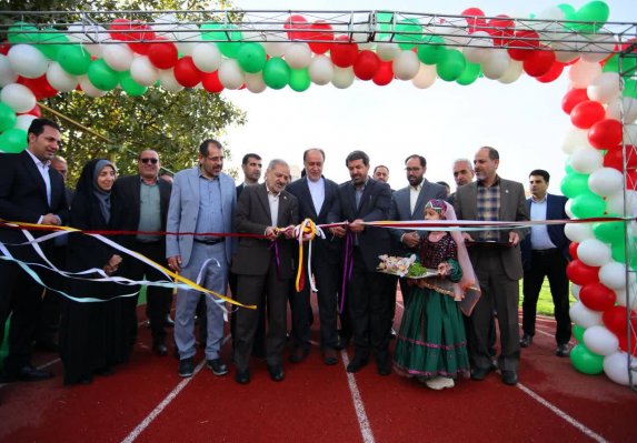 افتتاح پیست دوومیدانی ورزشگاه شهدای الوند همدان با حضور وزیر آموزش‌وپرورش 