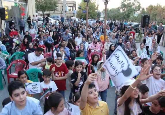 نخستین جشنواره تئاتر طنز هگمتانه آغاز بکار کرد
