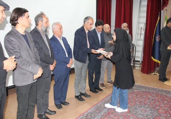 جشنواره هنرهای تجسمی استان همدان برترین های خود را شناخت